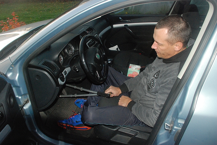 Algimantas Kojis savo automobilyje.