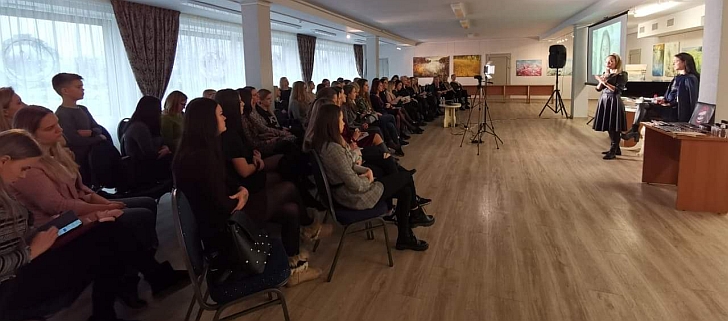 Oksana Pikul-Jasaitienė vedė grožio seminarą.