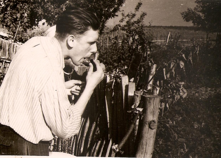 Algimantas Vėbra Kaimynėliuose