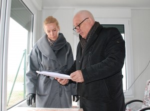Ketinamą atidaryti didžiųjų atliekų aikštelę apžiūrėjusi Živilė Pinskuvienė neslėpė, kad jai gėda dėl gana keisto mūsų valdančiųjų požiūrio į visas šias problemas. 