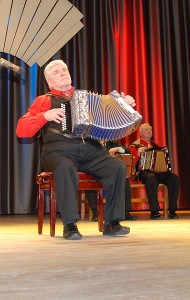 Širvintiškio Jono Romaškos atliekamų kūrinių pavadinimus žiūrovai turėjo atspėti patys... 