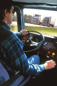 Transporto kompanijos mielai įdarbina kvalifikaciją įgijusius vairuotojus, tačiau kai kurie jų nevykdo susitarimų su Darbo birža.