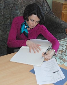 Švedijos ambasadorė Lietuvoje Cecilia Ruthström-Ruin rašo atsiminimų knygoje (švediškai).