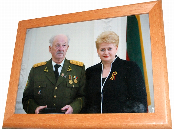 Albinas Bagdonavičius ir Lietuvos Respublikos prezidentė Dalia Grybauskaitė Albinas Bagdonavičius ir Lietuvos Respublikos prezidentė Dalia Grybauskaitė