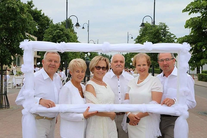 Baltas vasaros piknikas Širvintose Baltas vasaros piknikas Širvintose