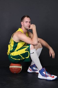 Irmantas Bernotas - Anglijos nacionalinės krepšinio taurės varžybų laimėtojas.