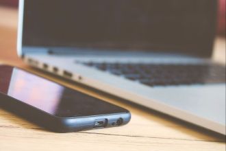 Mitai-apie-elektroninį-parašą-pexels.jpg