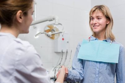 Pirmasis-vizitas-pas-odontologą-po-ilgos-pertraukos-ko-tikėtis-ir-kaip-pasiruošti.jpg
