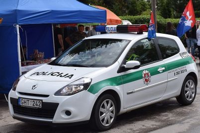 poli728.jpg