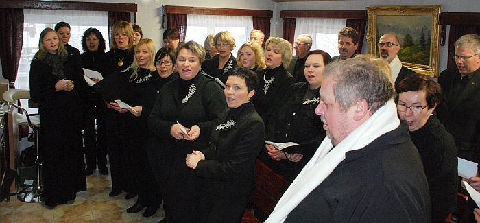 Choras „Dermė“ moka savo balsus priderinti ir nedidelėje erdvėje.