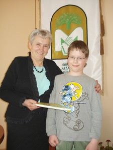 Širvintų „Atžalyno“ progimnazijos penktoko Džiugo Tamašausko sėkme džiaugiasi mokyklos direktorė Helena Vaicekauskienė.