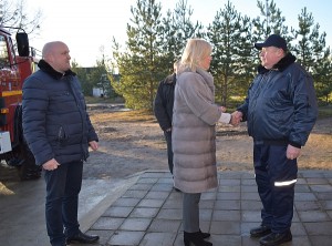 Merė linki, kad gelvoniškiams automobilis tarnautų ilgai. Merė linki, kad gelvoniškiams automobilis tarnautų ilgai.