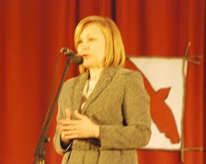 Su mokyklos jubiliejumi sveikina Švietimo ir mokslo viceministrė Svetlana Kauzonienė.