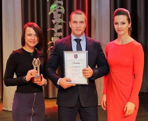 Akimirka iš sporto šventės apdovanojimų, kuomet Gintarė ir Martynas Preikšaičiai pelnė nominaciją „Geriausias metų renginys“. 