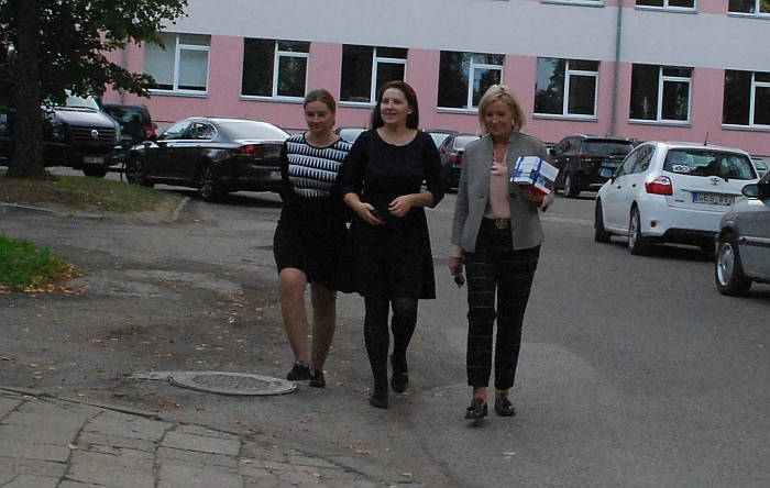 Su naujo klubo atidarymu sveikuolius atėjo pasveikinti merė Živilė Pinskuvienė, mero patarėjos Janina Pažūsienė ir Laura Jakutytė.