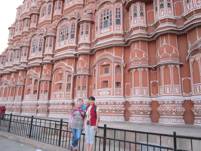 Vėjų rūmai (Hawa Mahal) rūmai yra turbūt žinomiausias iš visų Džaipuro lankytinų objektų 
