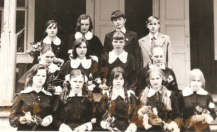 1976 metų aštuntokų laida.