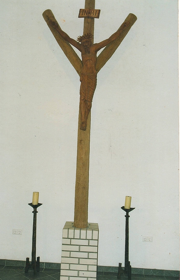 Kryžius, su 145 centimetrų Nukryžiuotoju, iškeliavo į Vokietiją. 