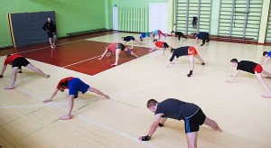 Kikbokso treniruotėse reikia išlieti nemažai prakaito.