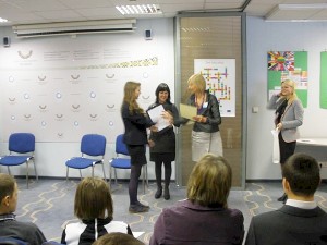 Kotryna Respublikiniame vaikų ir jaunimo piešinių konkurso apdovanojimuose.