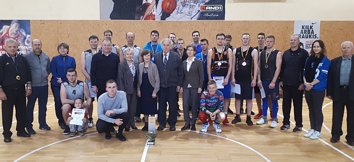 2017 m. lapkričio 1 d. Krepšinio turnyras Lietuvos nepriklausomybės kovų sūnaus mokytojo Vytauto Gaigalo atminimui. Nuotrauka atsiminimui.
