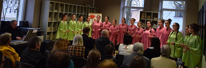 Renginį pradėjo Širvintų meno mokyklos merginų vokalinė grupė „Garsai“ (vadovė Julija Jadzevičienė).