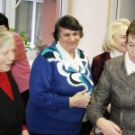 Susitikime dalyvavusiai širvintiškei Zofijai Ivanauskienei ministrė paaiškino, kad Savivaldybė pagal pateiktus dokumentus privatizuojant turi kompensuoti remonto išlaidas.