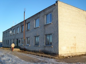 Šį 11-os butų namą, šilumininkų skaičiavimu, suvartojantį 177,36 kWh/kv.m šilumos per metus, Savivaldybė siūlo renovuoti. Ar tam pritars gyventojai? Šį 11-os butų namą, šilumininkų skaičiavimu, suvartojantį 177,36 kWh/kv.m šilumos per metus, Savivaldybė siūlo renovuoti. Ar tam pritars gyventojai?