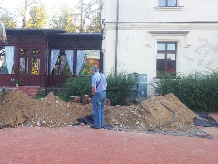 Teko iškasti tranšėją Teko iškasti tranšėją