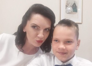 Dangyra Kanapienytė su sūnumi Aringu.