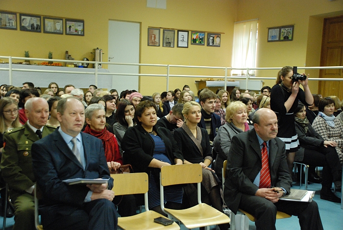 Gausus būrys musninkiečių susirinko į Musninkų bendruomenės „Spindulys“ organizuotą renginį. 