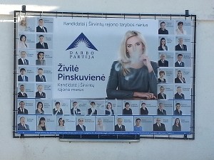 Nusikaltimų vietose rasti pėdsakai, apklausti liudytojai.