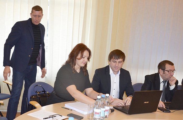 Tarybos nariai D. Paliukėnas, V. Bartusevičienė, R. Stepaitis, R. Bonikatas Tarybos nariai D. Paliukėnas, V. Bartusevičienė, R. Stepaitis, R. Bonikatas