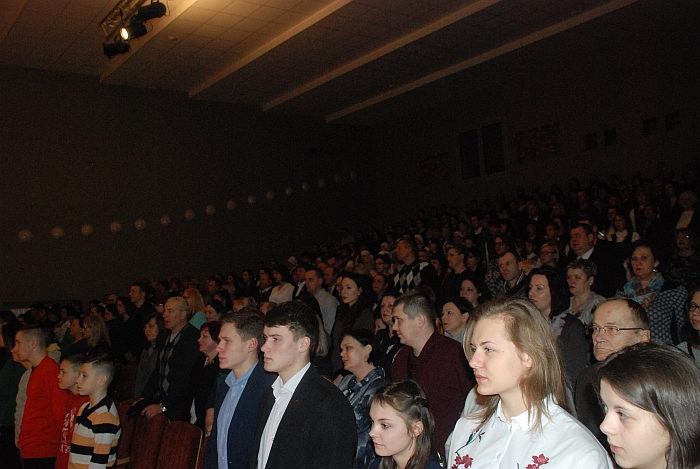 Vasario 16-osios šventiniame minėjime dalyvavo gausus būrys širvintiškių.