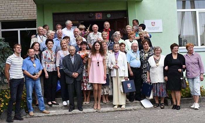 Buvę ir esami Bagaslaviškio saviveiklininkai. Buvę ir esami Bagaslaviškio saviveiklininkai.