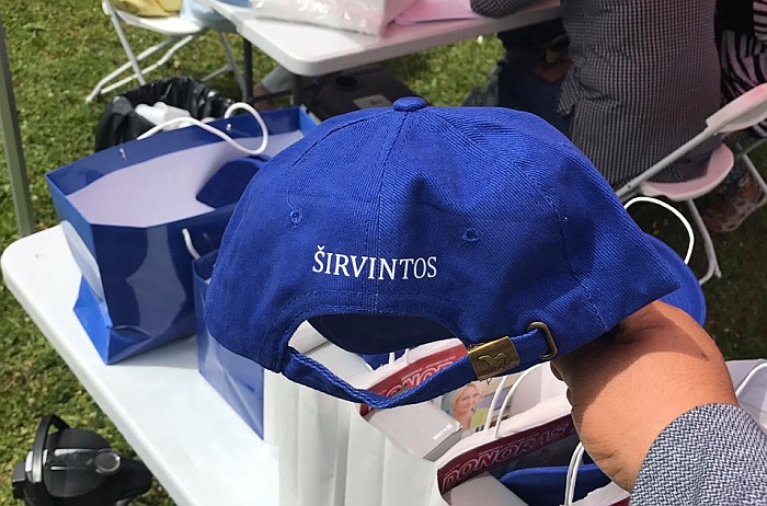 Kiekvienam akcijos dalyviui įteiktos ir Savivaldybės dovanėlės.