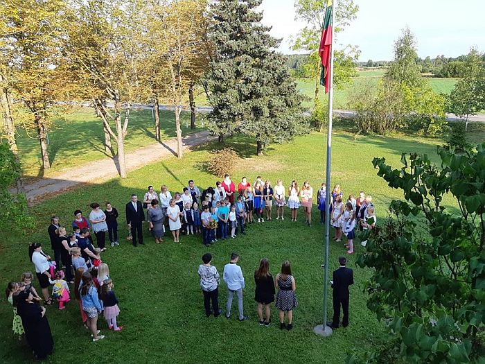 Mokslo metų šventė Širvintų r. Barskūnų pagrindinėje mokykloje