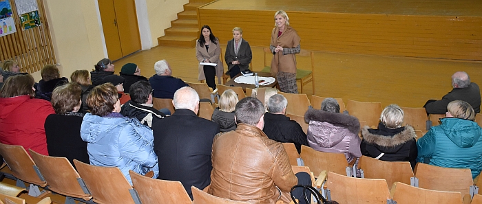 Gelvonų gyventojai diskutavo, ar reikalinga jų seniūnijoje nauja laisvalaikio erdvė.