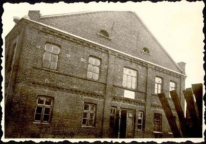 Širvintų Beth Midrash. Ji buvo pastatyta iš raudonų plytų, stovėjo netoli dabartinių Upelio-Jaunimo gatvių sankirtos (nuotr. miestai.net).