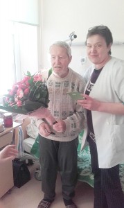  Sveikina med. sesuo Nijolė Vasiliauskienė.