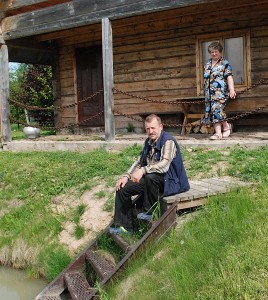 Stasys Staniulis su žmona Elena trumpą atokvėpio valandėlę.