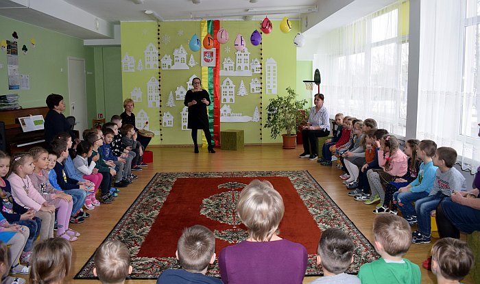 Tautosakos naudojimas „Boružėlėje“.