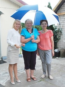 Skėtis įteiktas Danutei Žegunienei. Skėtis įteiktas Danutei Žegunienei.