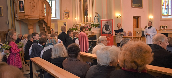 Tėvo dienos renginys Širvintų bažnyčioje Tėvo dienos renginys Širvintų bažnyčioje
