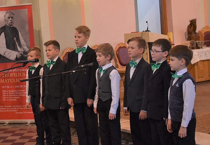 Tėvo dienos renginys Širvintų bažnyčioje Tėvo dienos renginys Širvintų bažnyčioje