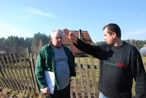 Stanislovas Zabarauskas ir Rolandas Cvekelis įsitikinę, kad tokių nelaimių nebūtų buvę, jei apsauginį vandens surinkimo rezervuarą įrengęs verslininkas galimai nebūtų pakeitęs reljefo.