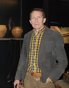 Valstybinio Kernavės kultūrinio rezervato direkcijos Mokslinių tyrimų skyriaus vedėjui doc. dr. Gintautui Vėliui gerai pažįstamas kiekvienas Kernavės archeologinės vietovės muziejaus eksponatas.