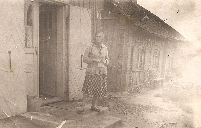 Vilniaus gatvės gyventoja Bronislava Sirnickienė. 1961 m. 
