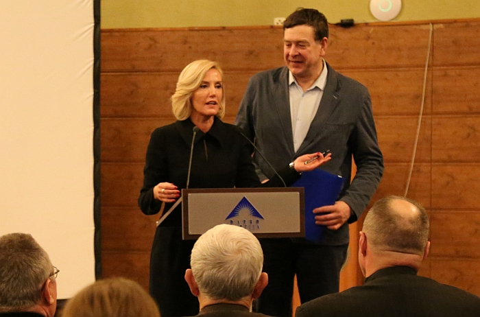 Živilė Pinskuvienė ir Valentinas Bukauskas Živilė Pinskuvienė ir Valentinas Bukauskas